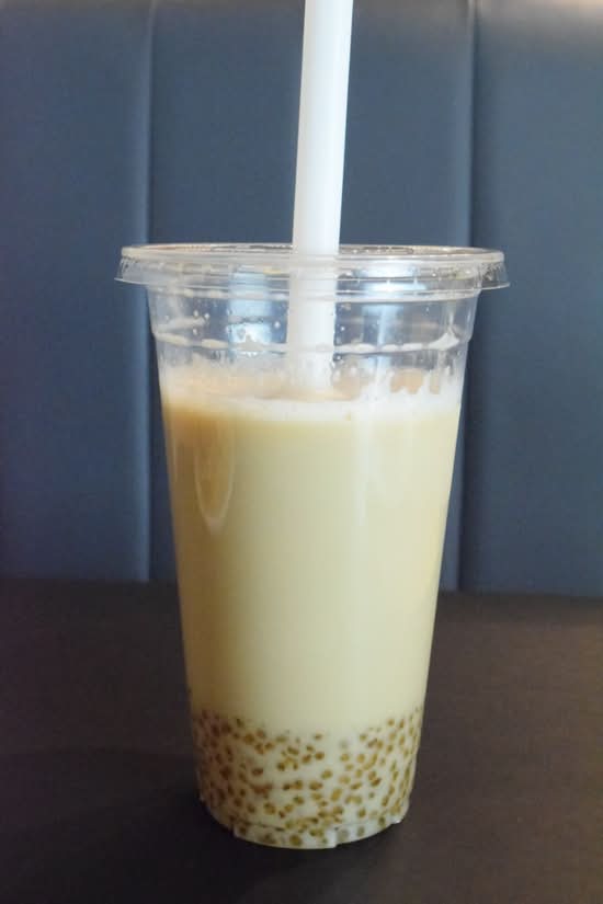 Milk Tea with tapioca  (奶茶焦糖珍珠）24OZ